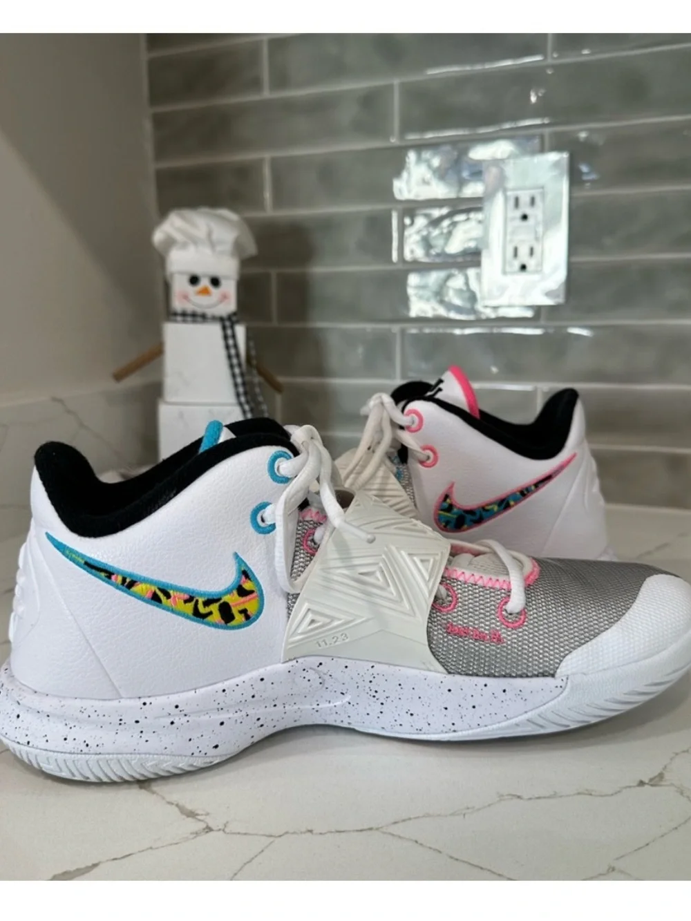 Nike Kyrie Flytrap 3 South Beach. Men’s Size 9. Color White.
